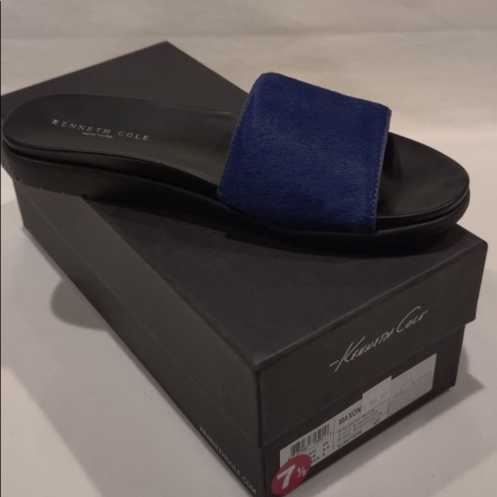 Kenneth Cole Maxon Slip on Sandals